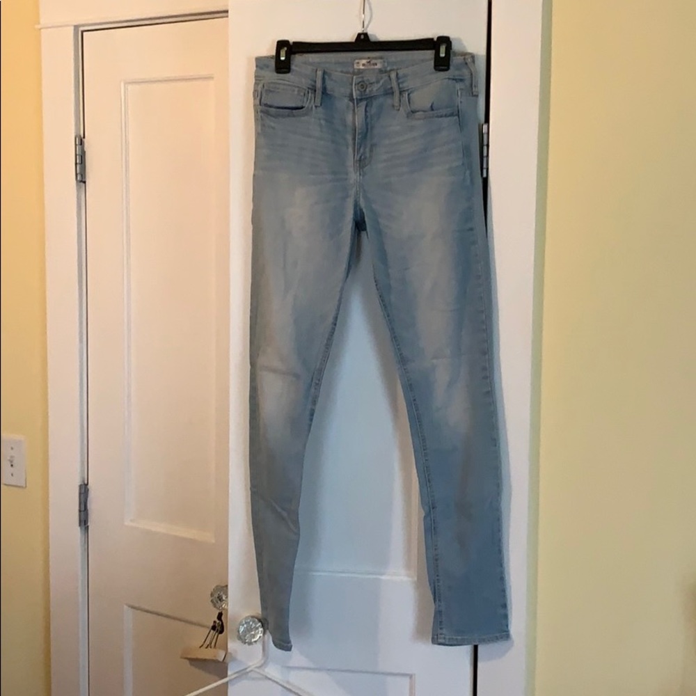 Hollister skinny jeans, size 9, light wash